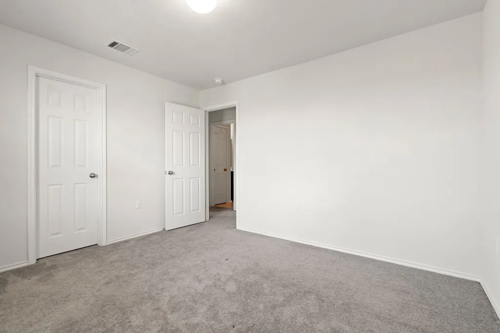 11708 Roscommon Trail Austin TX 78754