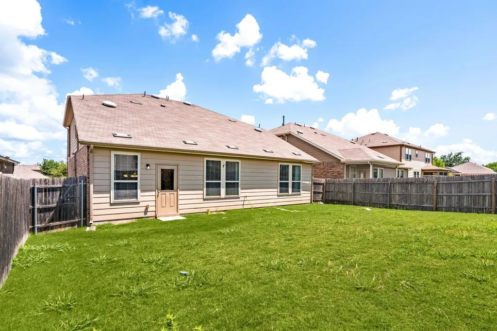 11708 Roscommon Trail Austin TX 78754