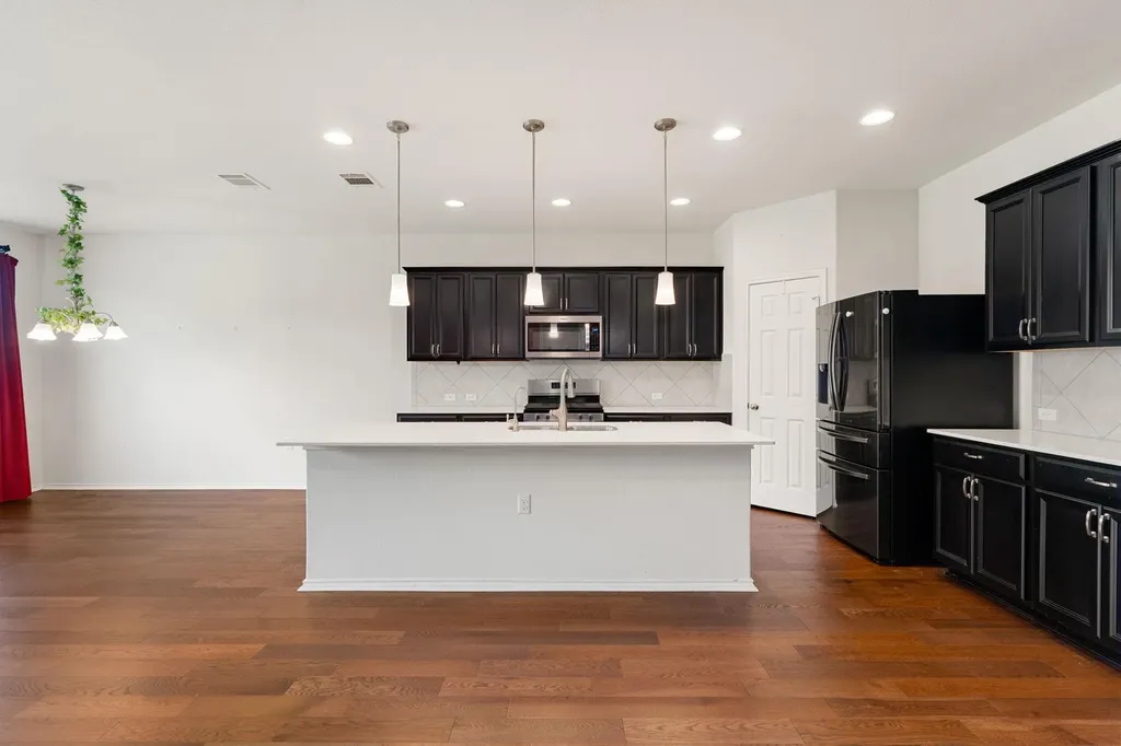 11708 Roscommon Trail Austin TX 78754