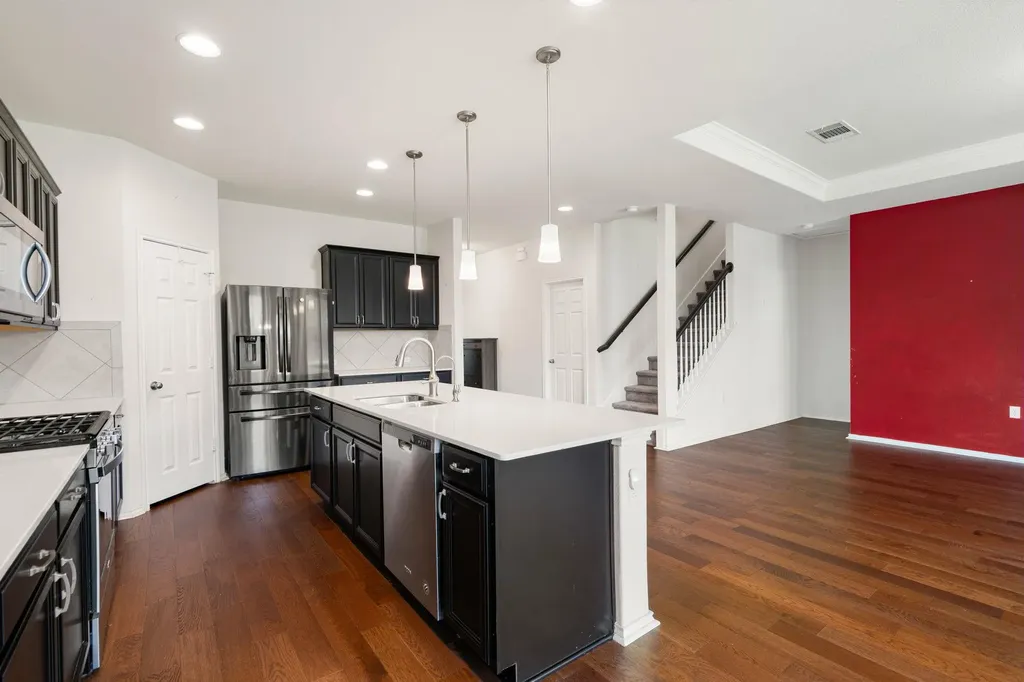 11708 Roscommon Trail Austin TX 78754