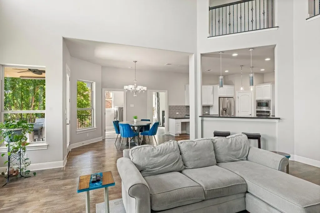 5313 Lipan Apache Bend Austin TX 78738