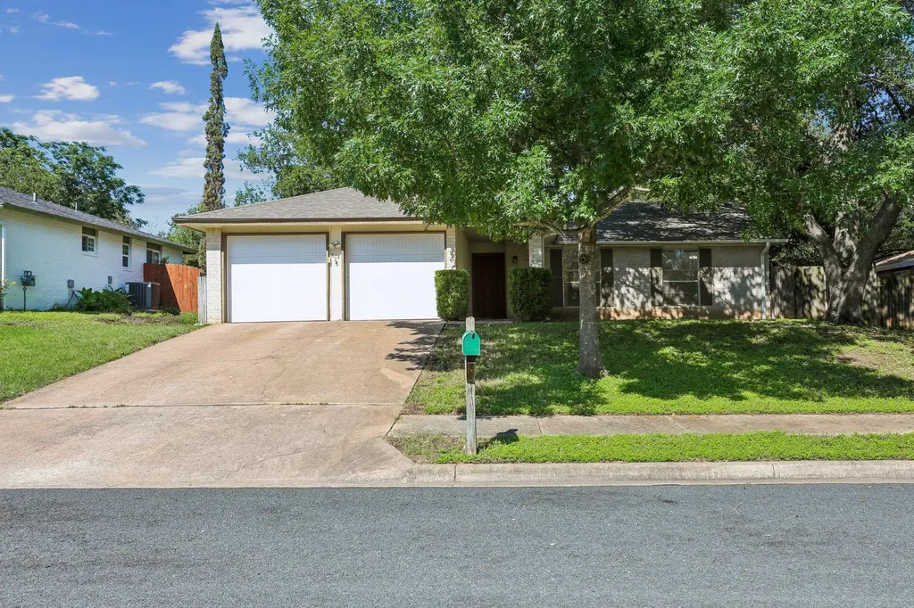 804 Spring Tree Street Round Rock TX 78681