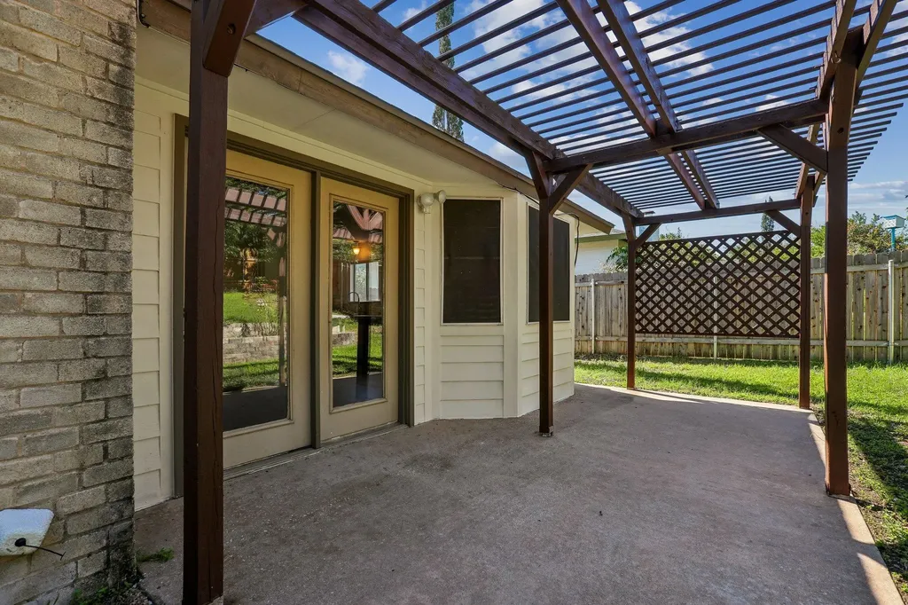 804 Spring Tree Street Round Rock TX 78681