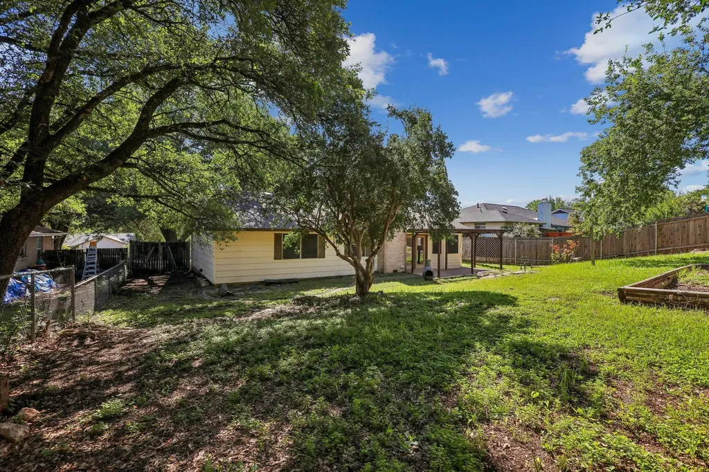 804 Spring Tree Street Round Rock TX 78681