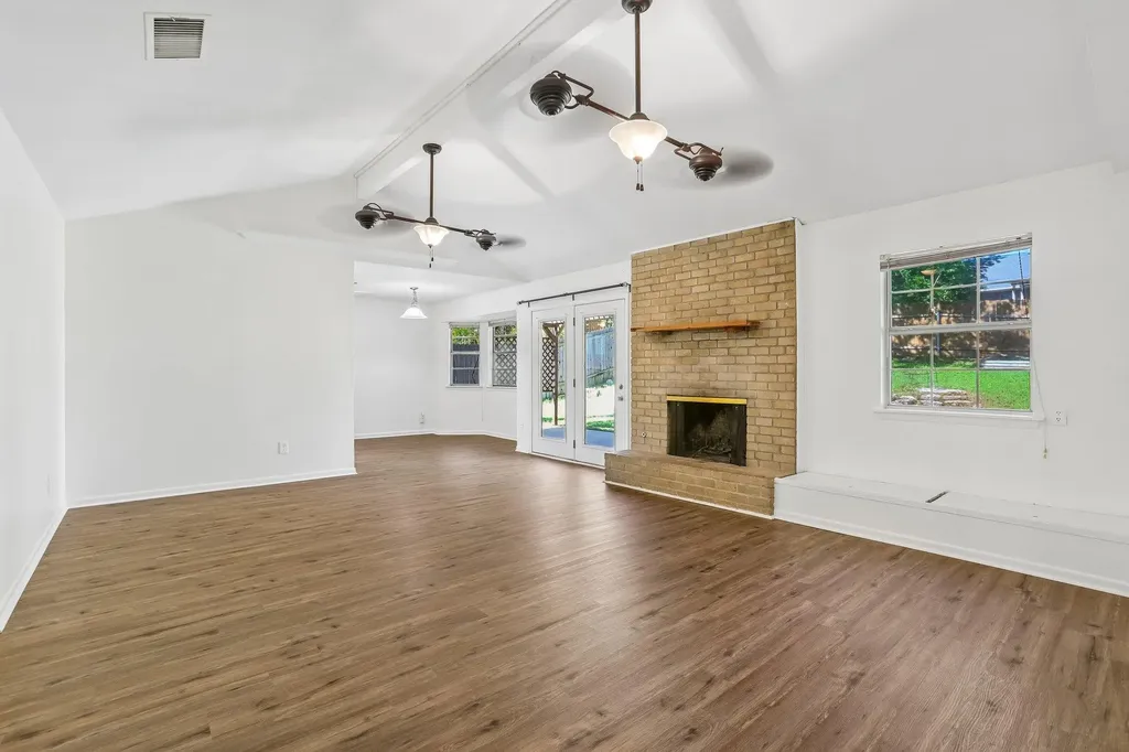 804 Spring Tree Street Round Rock TX 78681