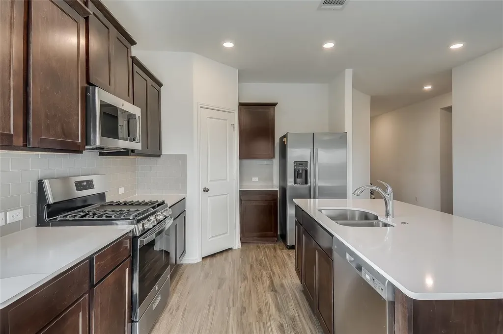 932 Mallow Road Leander TX 78641