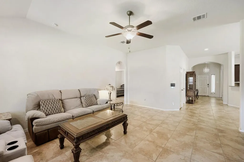 122 Sandstone Trail Buda TX 78610