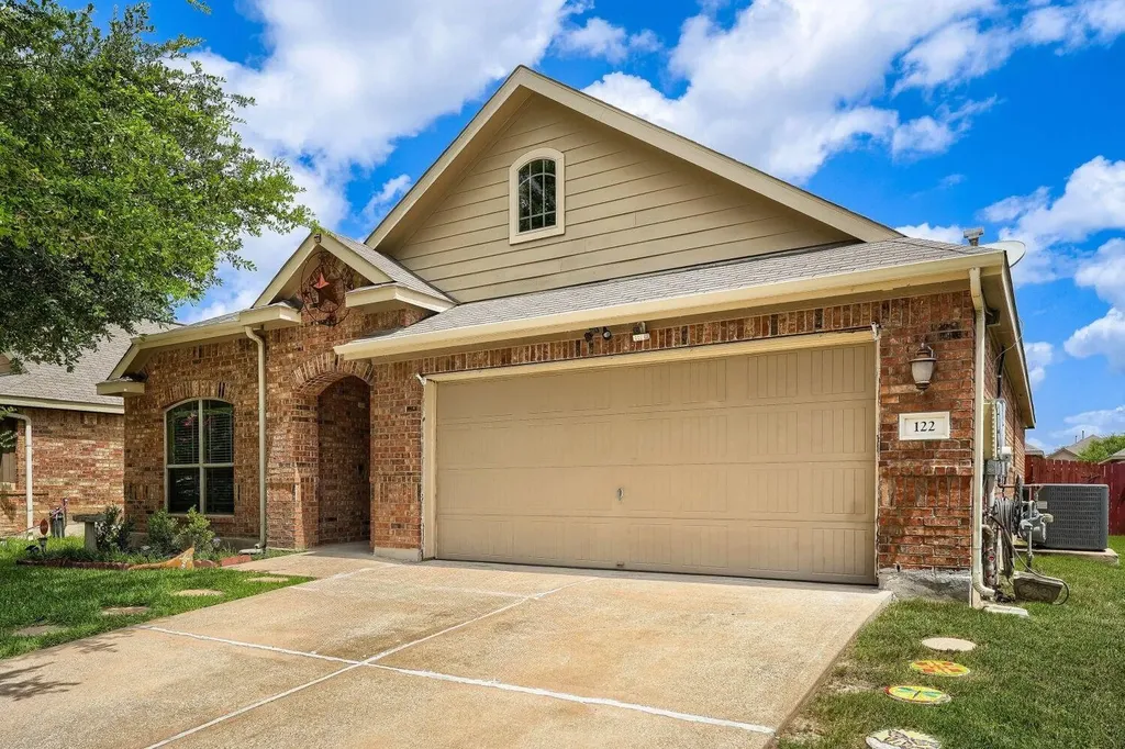 122 Sandstone Trail Buda TX 78610