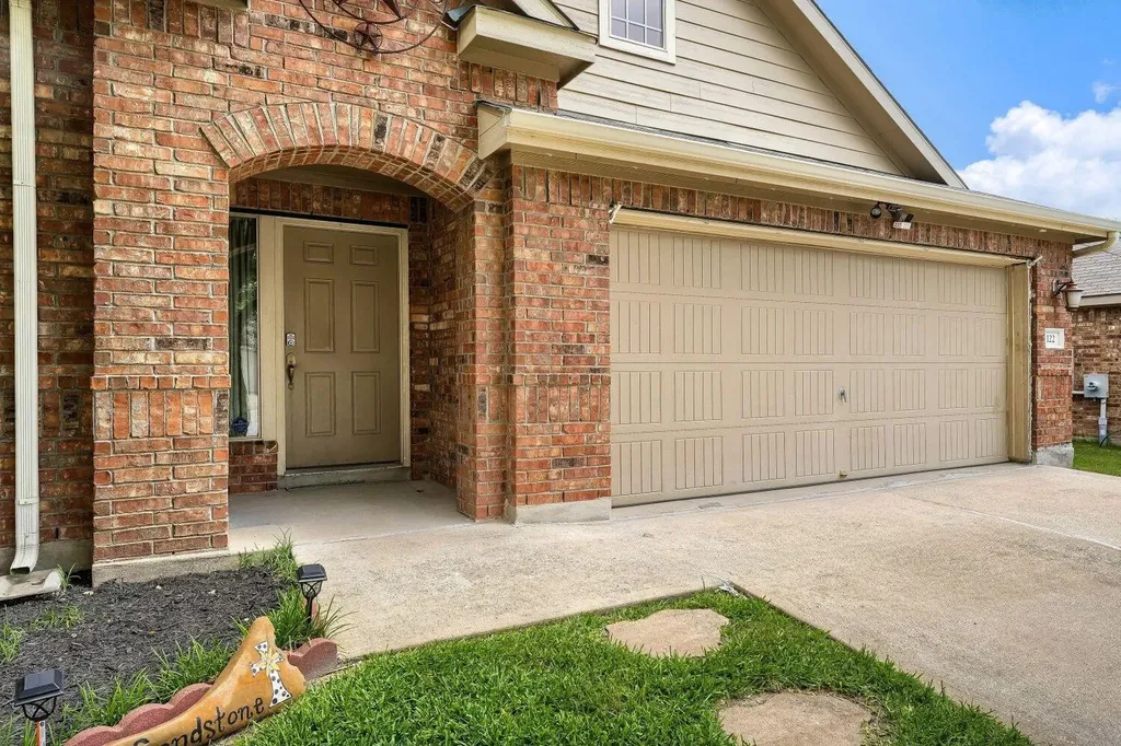 122 Sandstone Trail Buda TX 78610