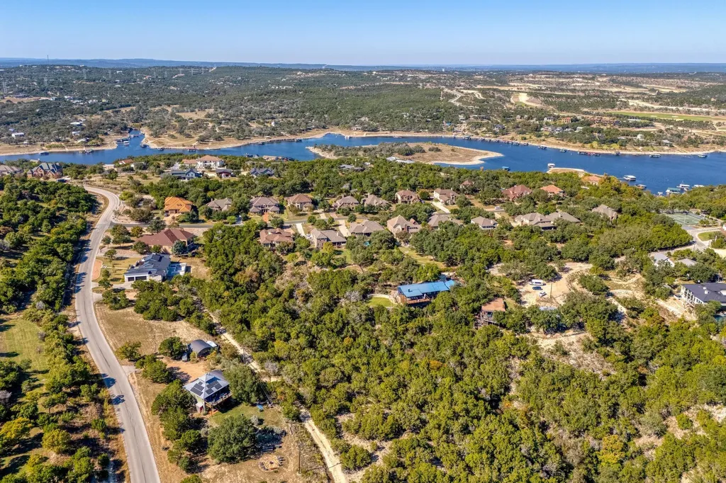 19512 Fisher Lane Spicewood TX 78669