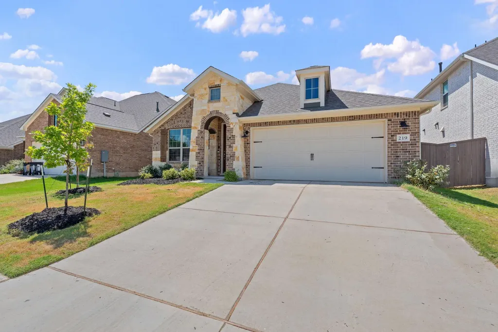 219 Golden Gate Lane Kyle TX 78640