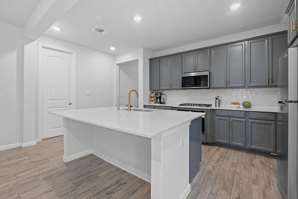 219 Golden Gate Lane Kyle TX 78640