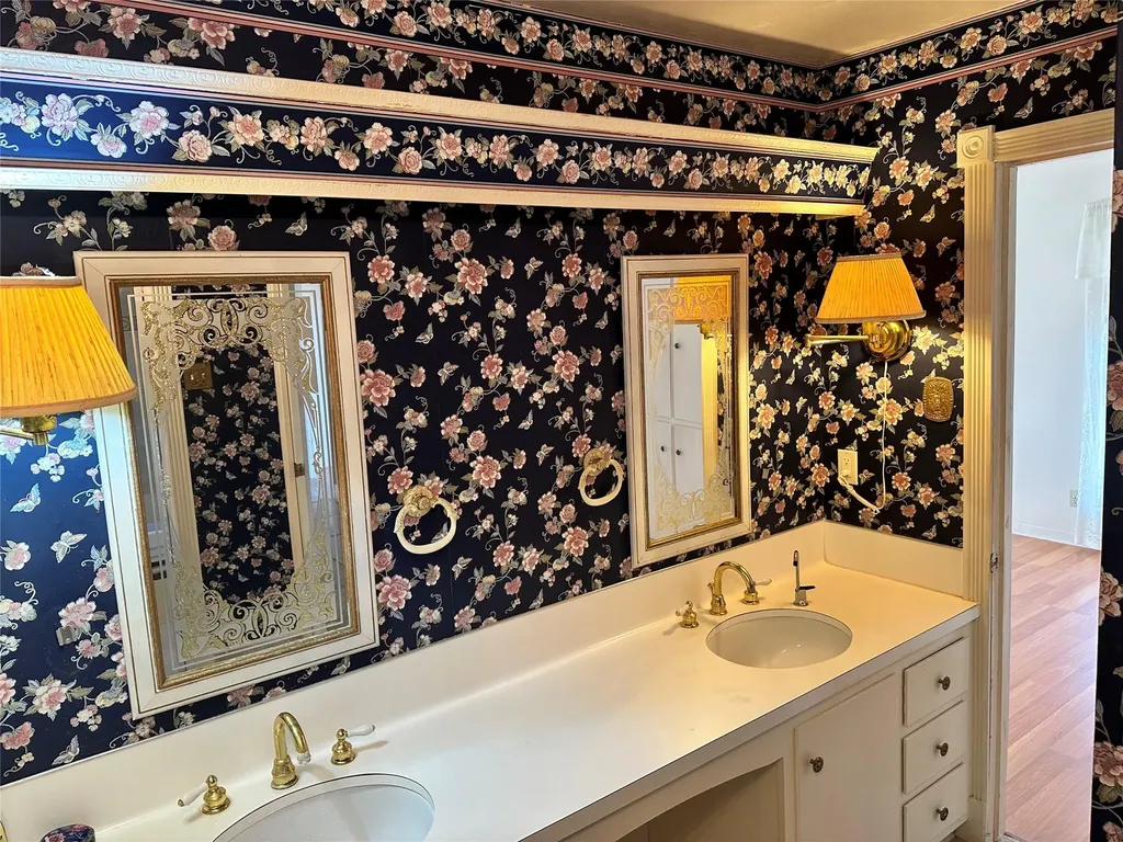 21406 Kathy Lane Spicewood TX 78669