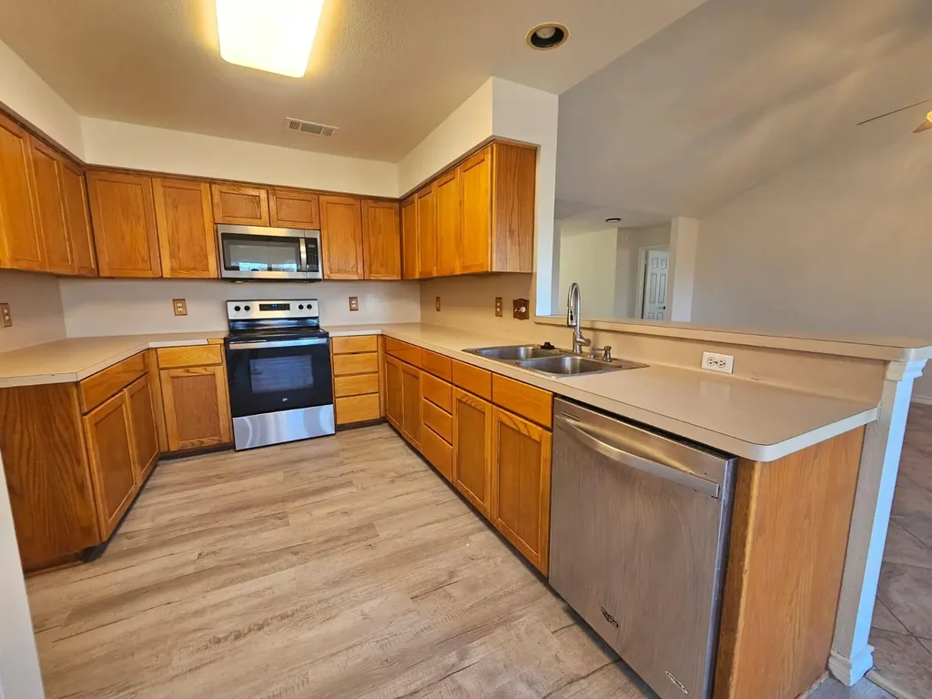 1507 Century Oaks Drive Lockhart TX 78644