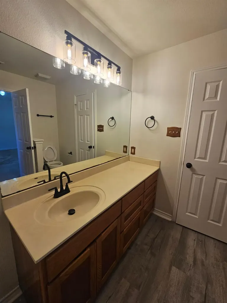 1507 Century Oaks Drive Lockhart TX 78644