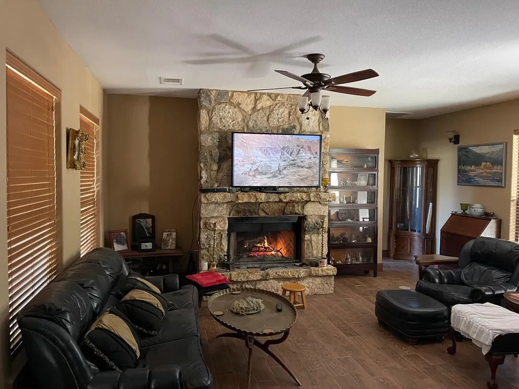 8170 N Us Hwy 281 Highway Blanco TX 78606