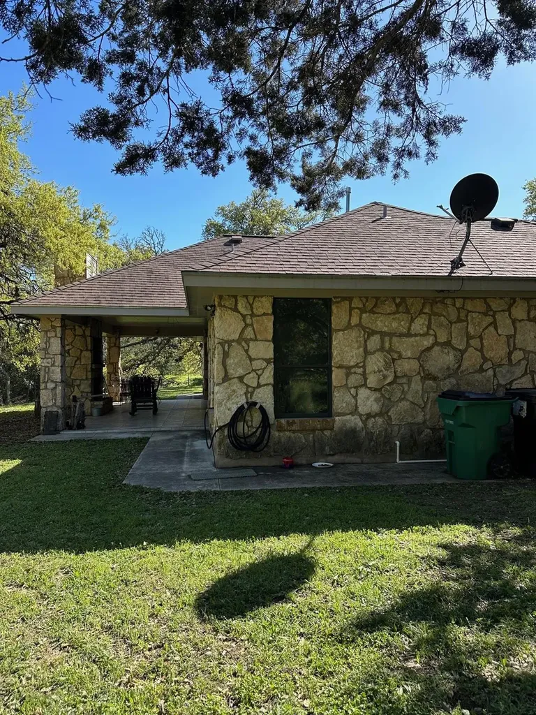 8170 N Us Hwy 281 Highway Blanco TX 78606