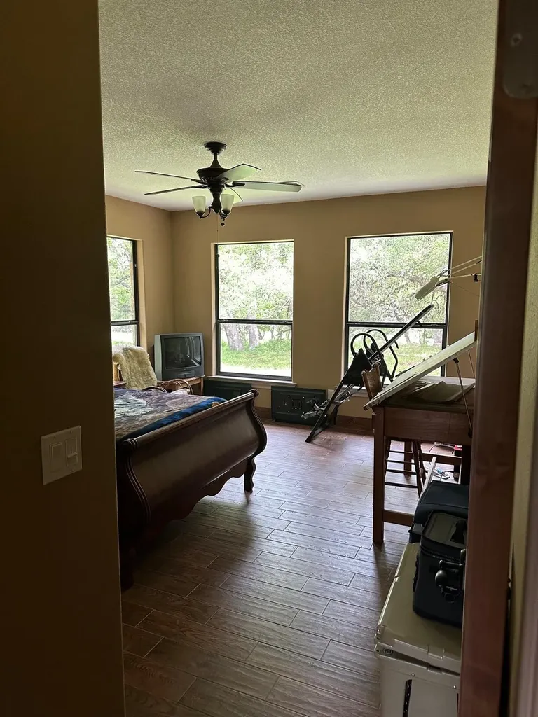 8170 N Us Hwy 281 Highway Blanco TX 78606