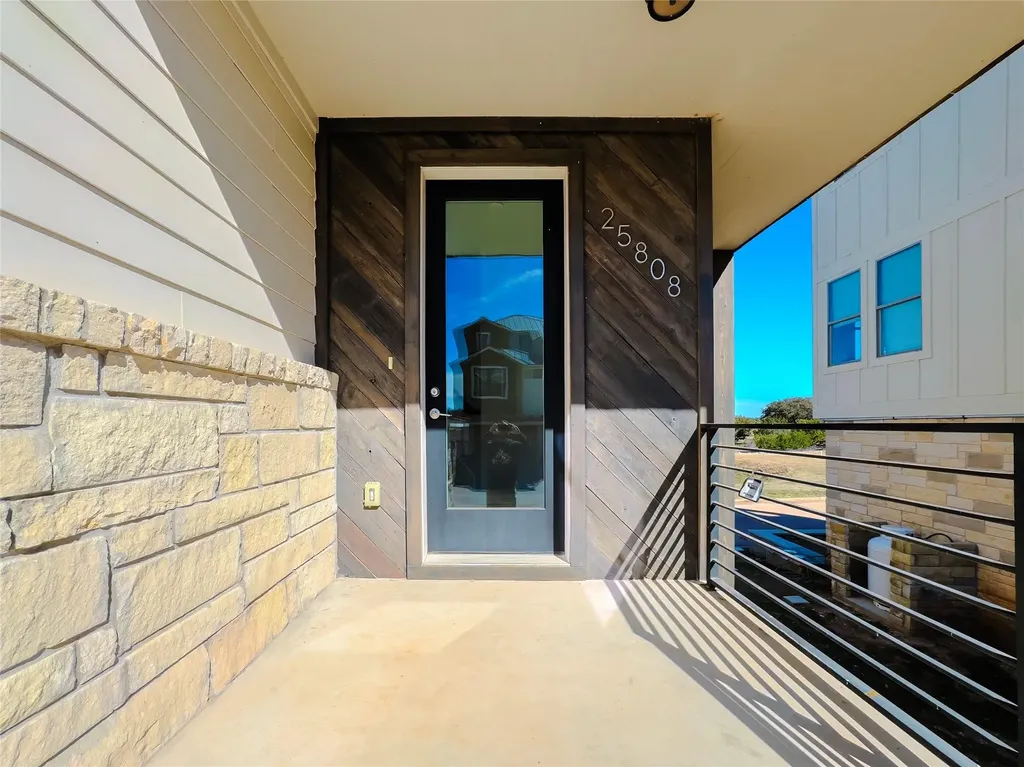 25808 Case Lane Spicewood TX 78669