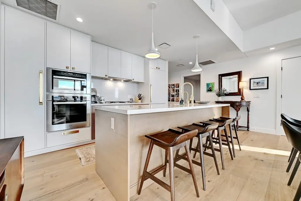 70 Rainey Street Austin TX 78701