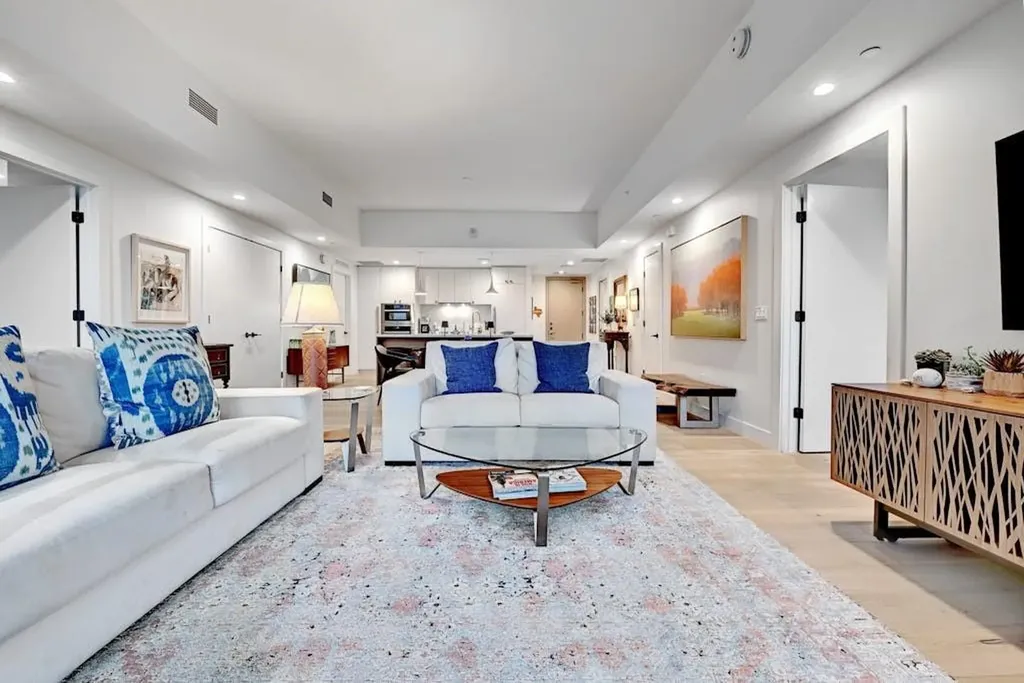 70 Rainey Street Austin TX 78701