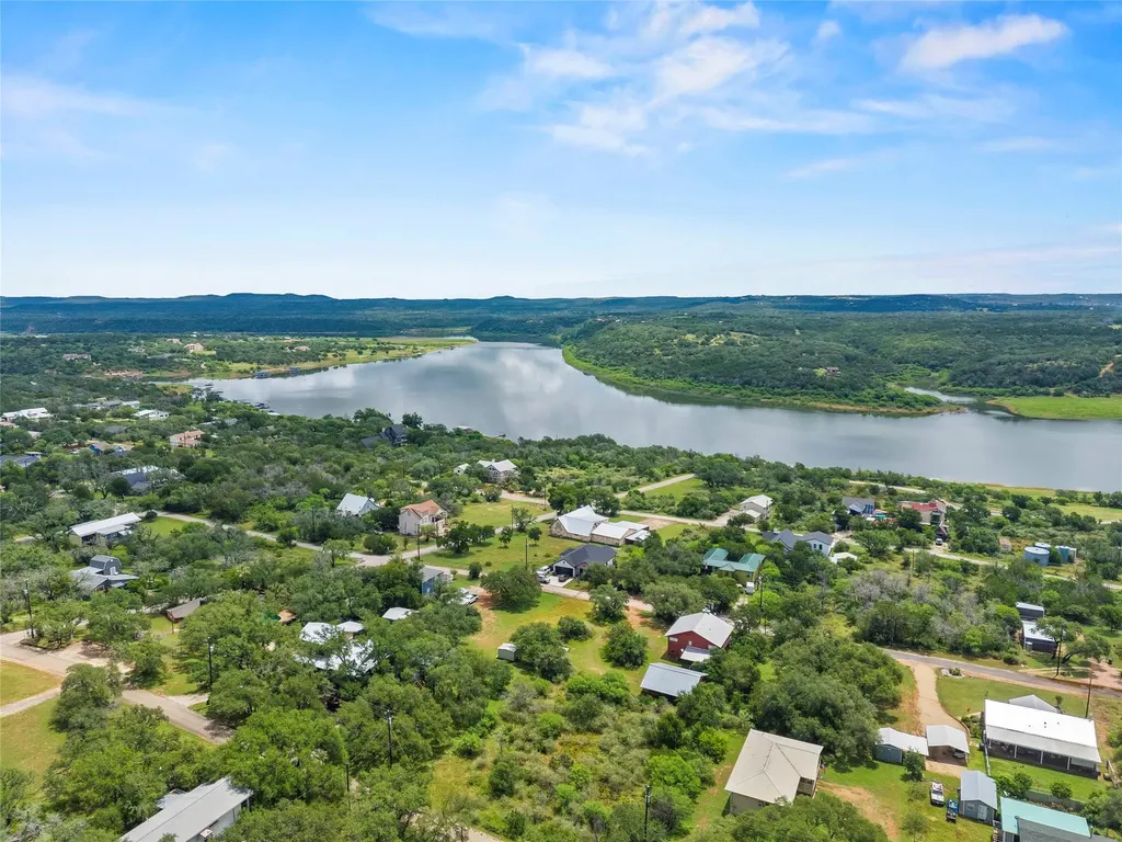 503 Chantilly Lane Spicewood TX 78669
