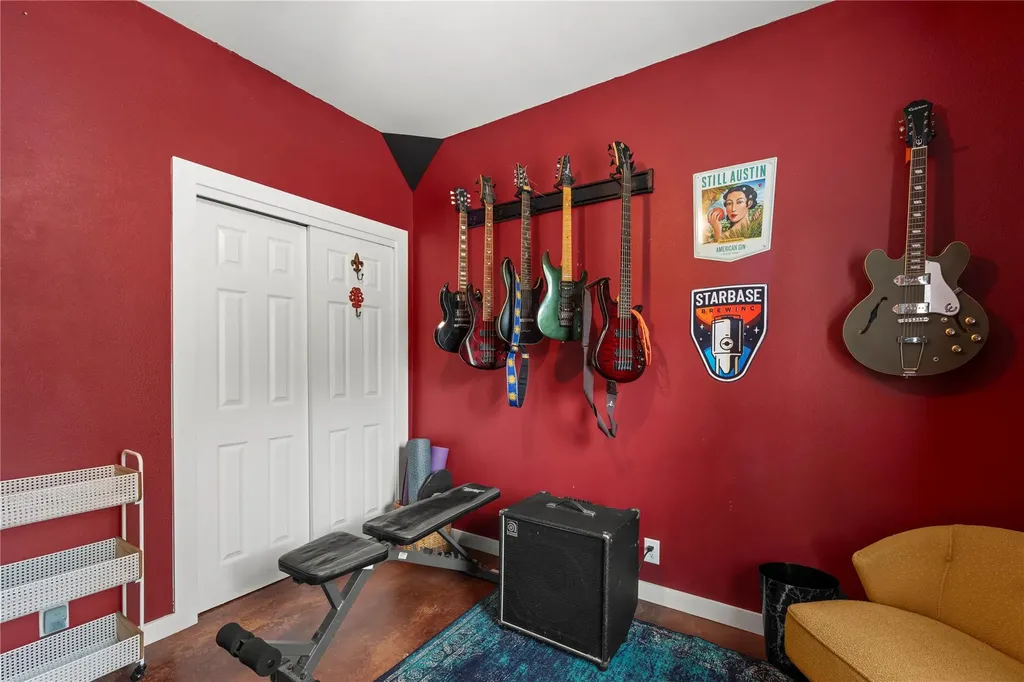 503 Chantilly Lane Spicewood TX 78669