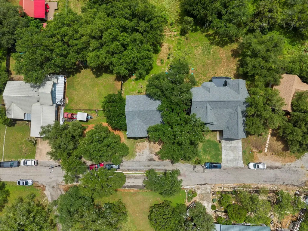503 Chantilly Lane Spicewood TX 78669