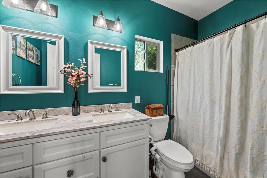 503 Chantilly Lane Spicewood TX 78669