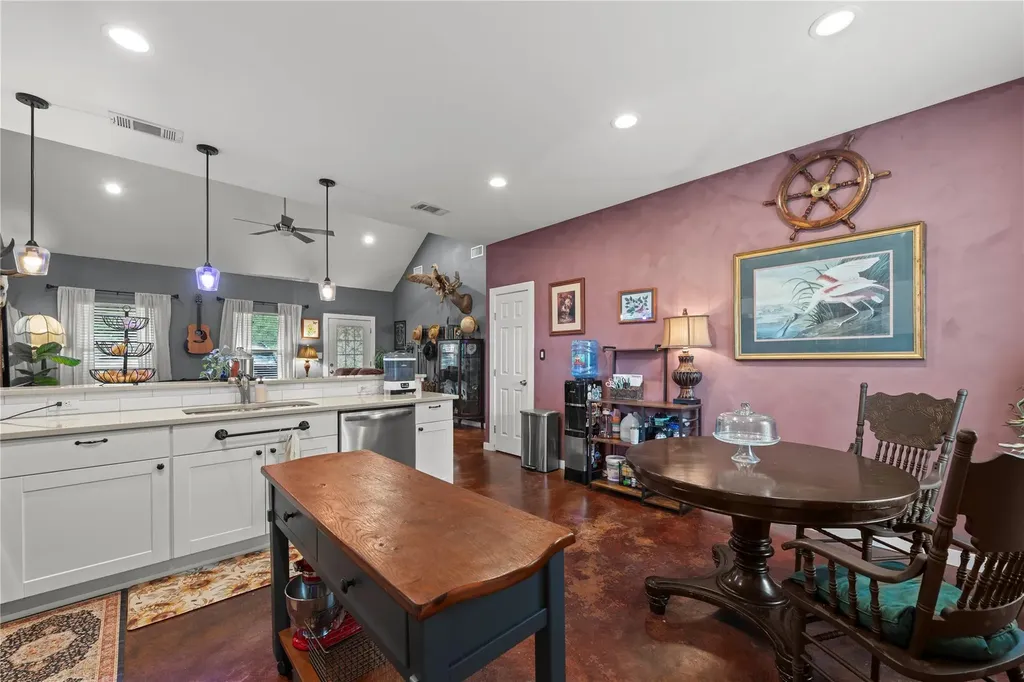 503 Chantilly Lane Spicewood TX 78669