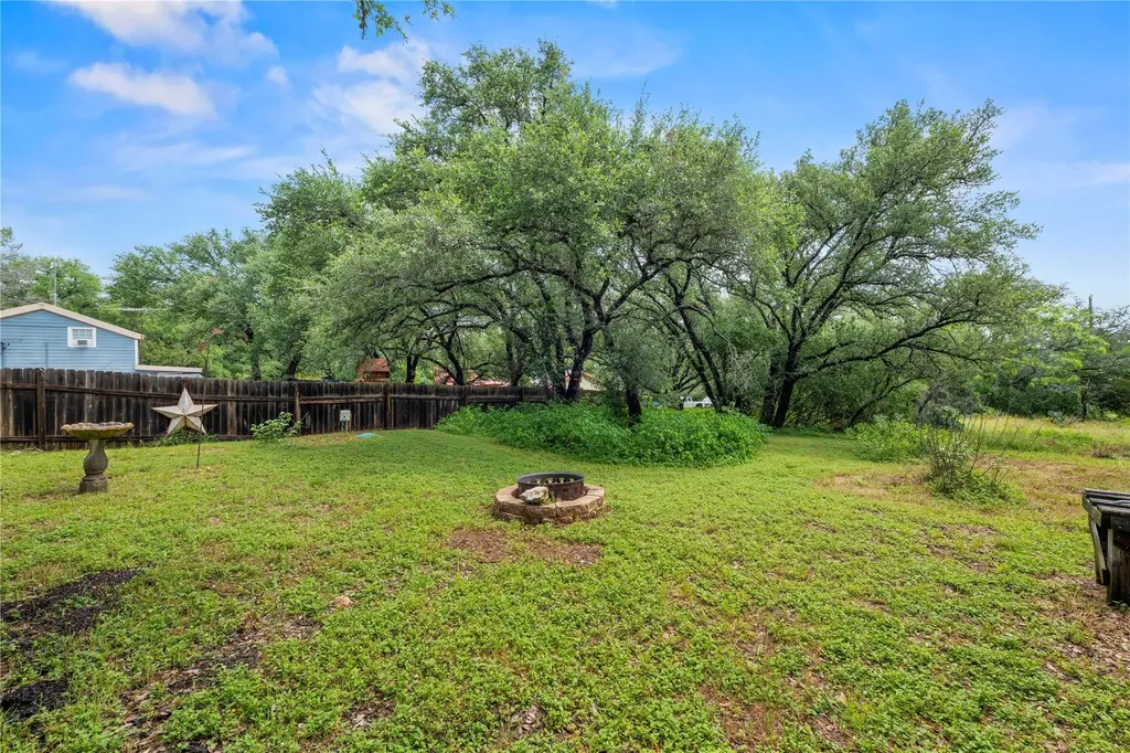 503 Chantilly Lane Spicewood TX 78669