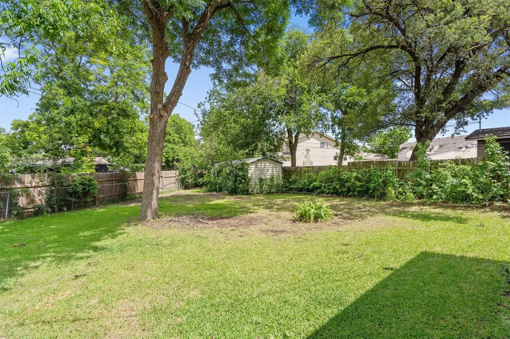 8405 Sequoia Drive Austin TX 78758