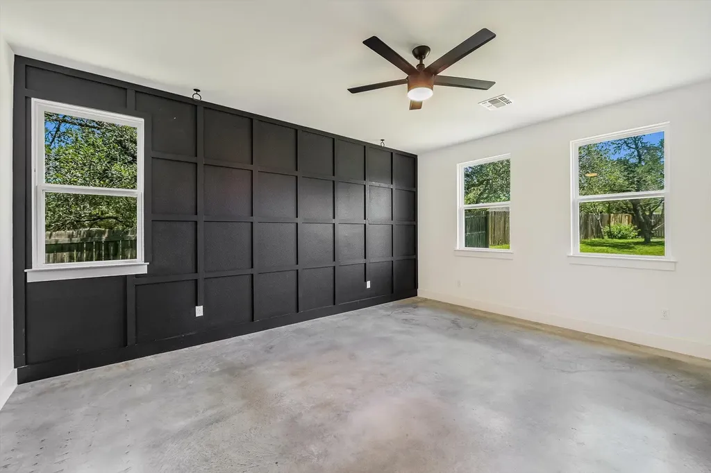 10201 Thomas Lane Dripping Springs TX 78620