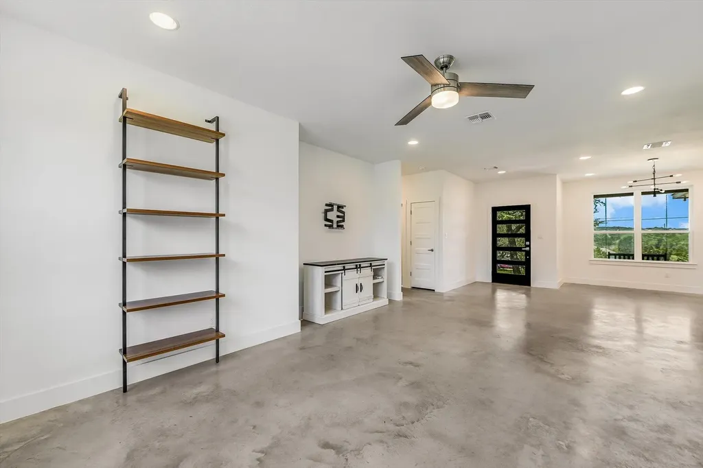 10201 Thomas Lane Dripping Springs TX 78620