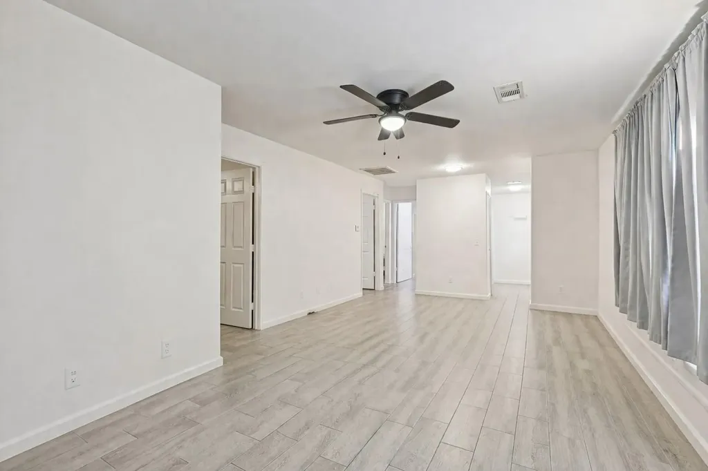 200 Monterrey Street Elgin TX 78621