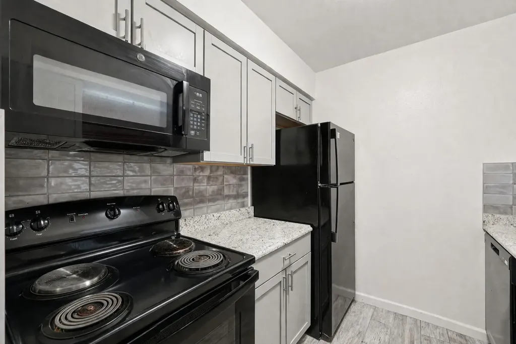 200 Monterrey Street Elgin TX 78621