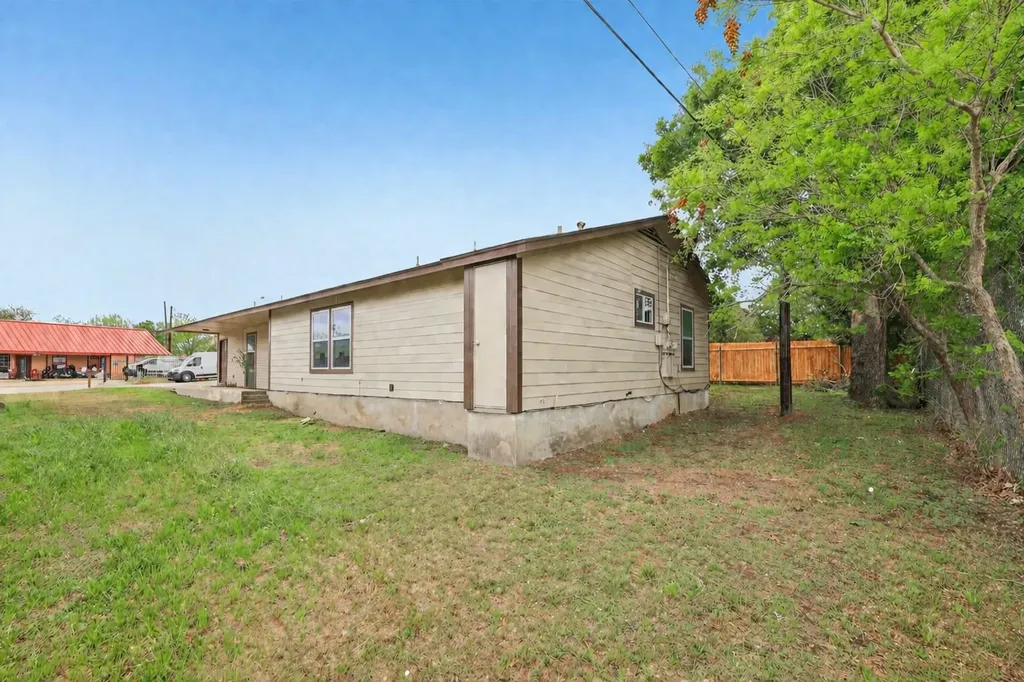 200 Monterrey Street Elgin TX 78621