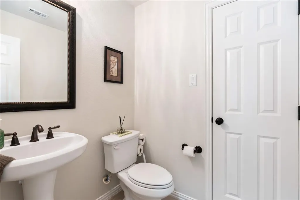 2220 Ambush Canyon Leander TX 78641