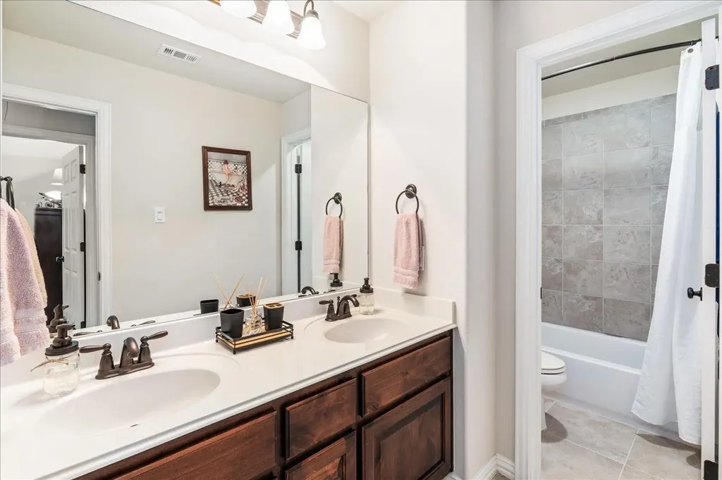 2220 Ambush Canyon Leander TX 78641