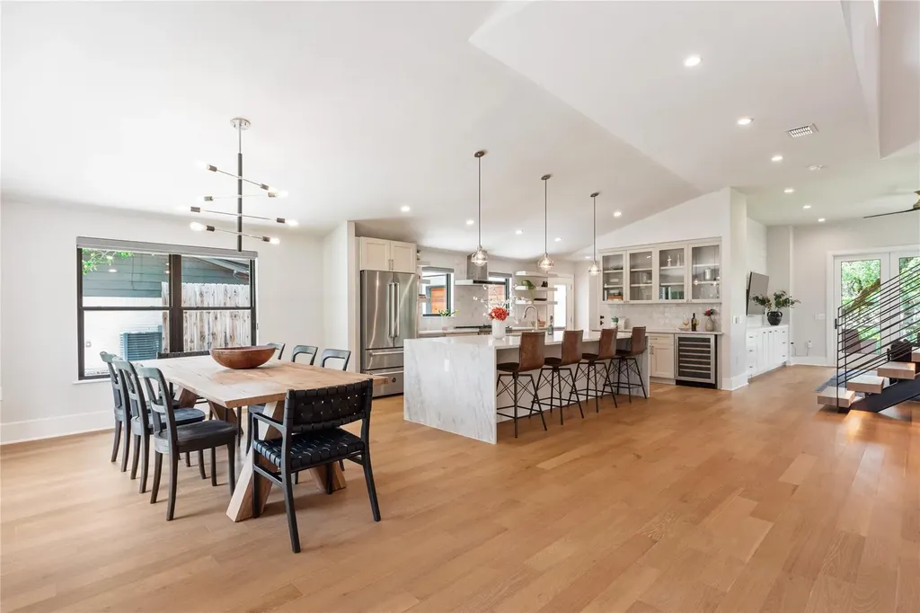 3210 Cupid Drive Austin TX 78735