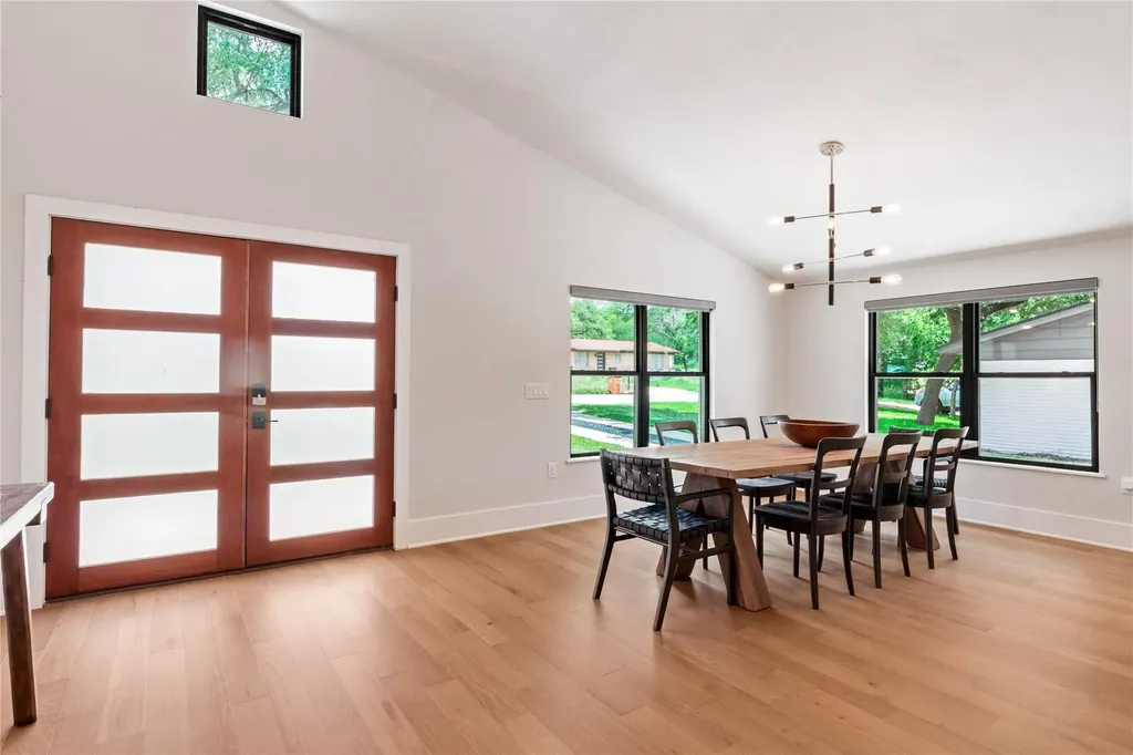 3210 Cupid Drive Austin TX 78735