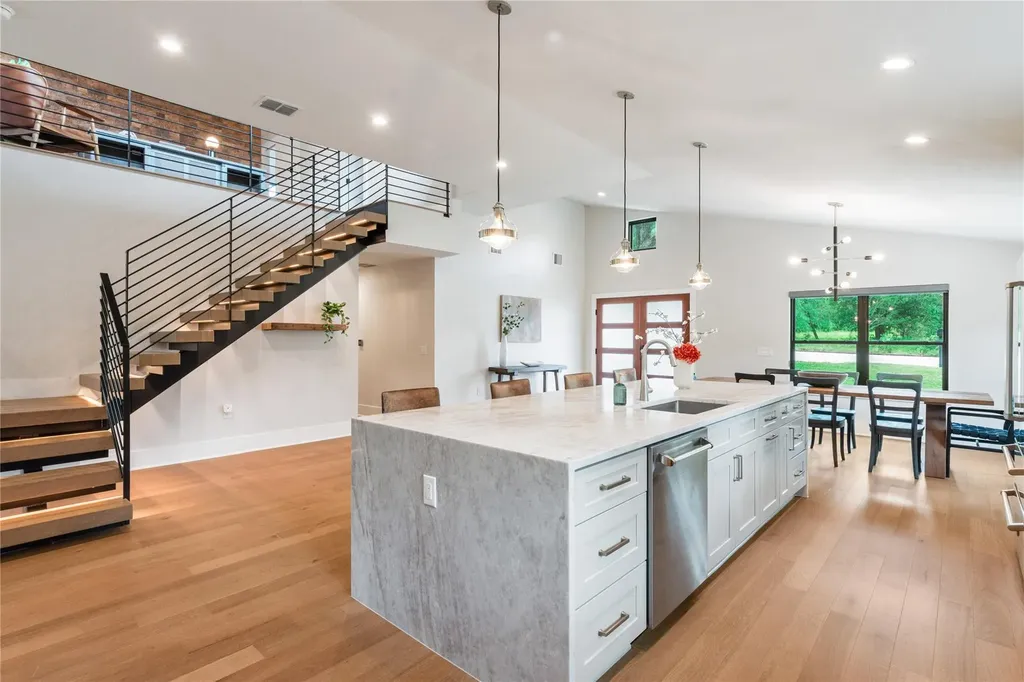 3210 Cupid Drive Austin TX 78735
