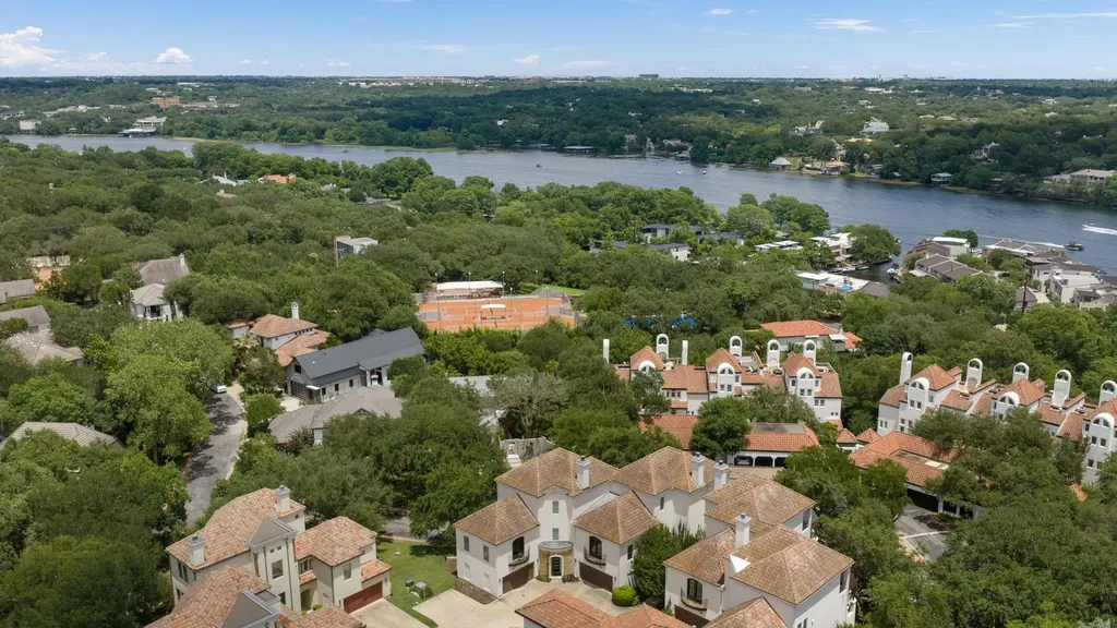 1910 Rue De St Tropez Austin TX 78746