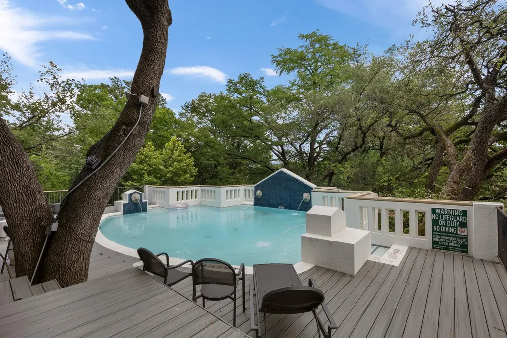 1910 Rue De St Tropez Austin TX 78746