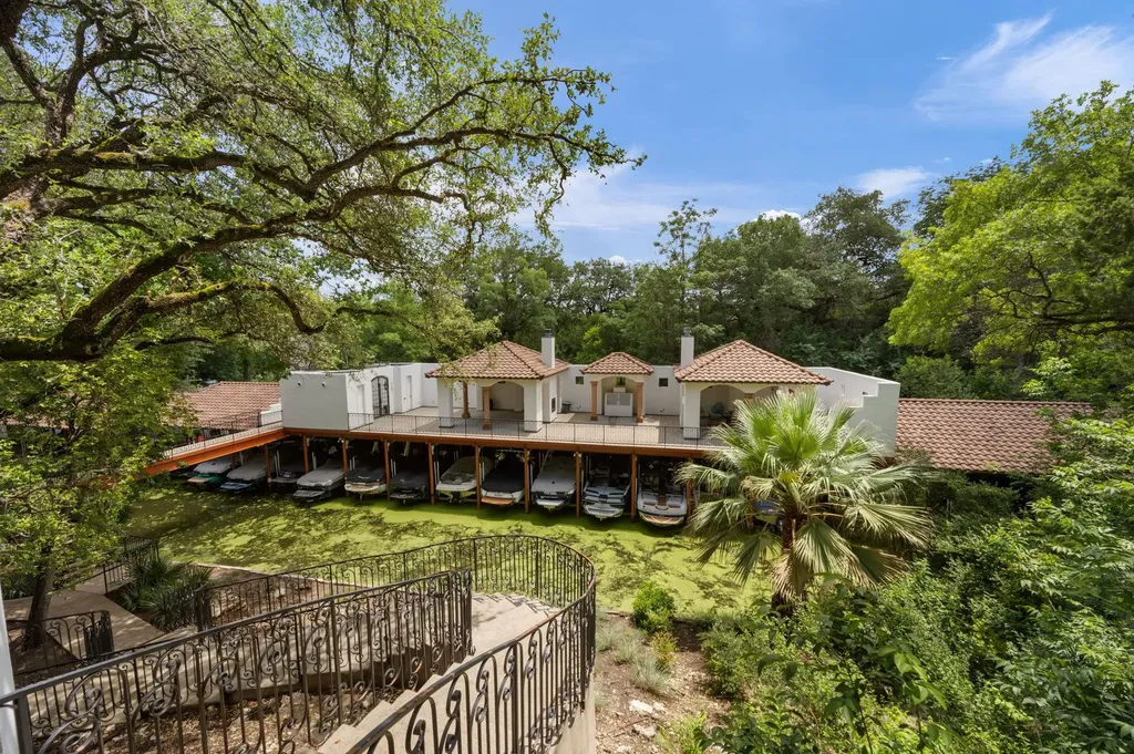 1910 Rue De St Tropez Austin TX 78746
