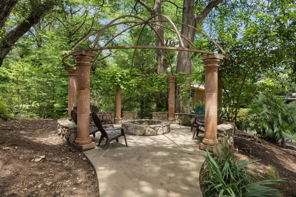 1910 Rue De St Tropez Austin TX 78746