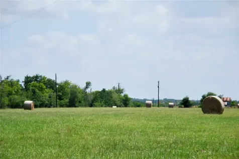 2725 Old Lehmann Road Kingsbury TX 78638