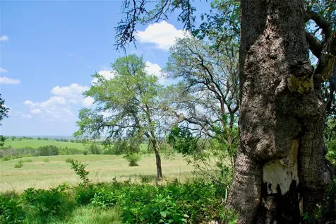 2725 Old Lehmann Road Kingsbury TX 78638