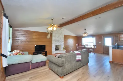 2725 Old Lehmann Road Kingsbury TX 78638