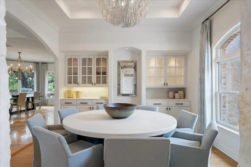 24729 Travis Lakeside Cove Spicewood TX 78669
